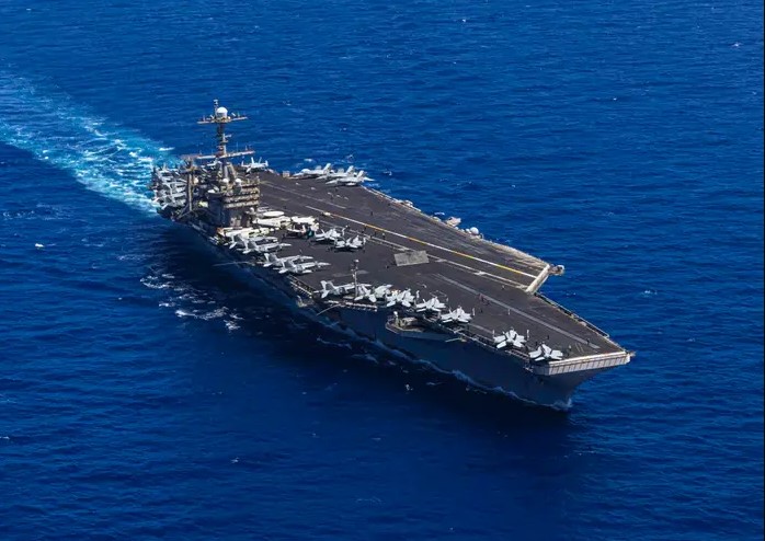 Tàu sân bay lộ 'vết sẹo 8 tháng chưa lành' - Ông Trump phát biểu ngay phía trước: Hải quân Mỹ nói sao? - Ảnh 3