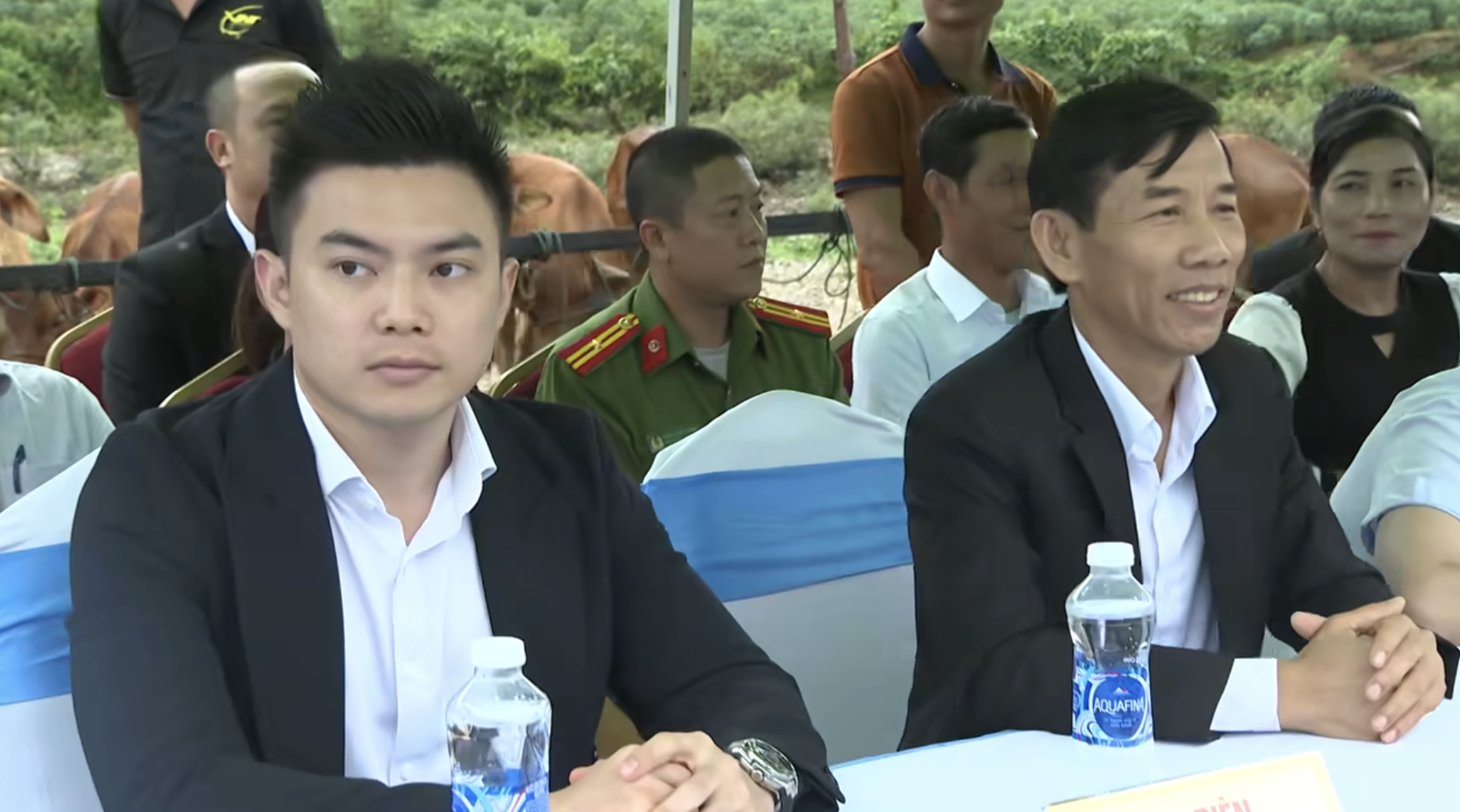 Gia thế chồng thiếu gia Quảng Trị của hoa hậu Đỗ Thị Hà: “Ông lớn” làm đường đẹp nhất Việt Nam, nộp thuế nhiều nhất tỉnh - Ảnh 2