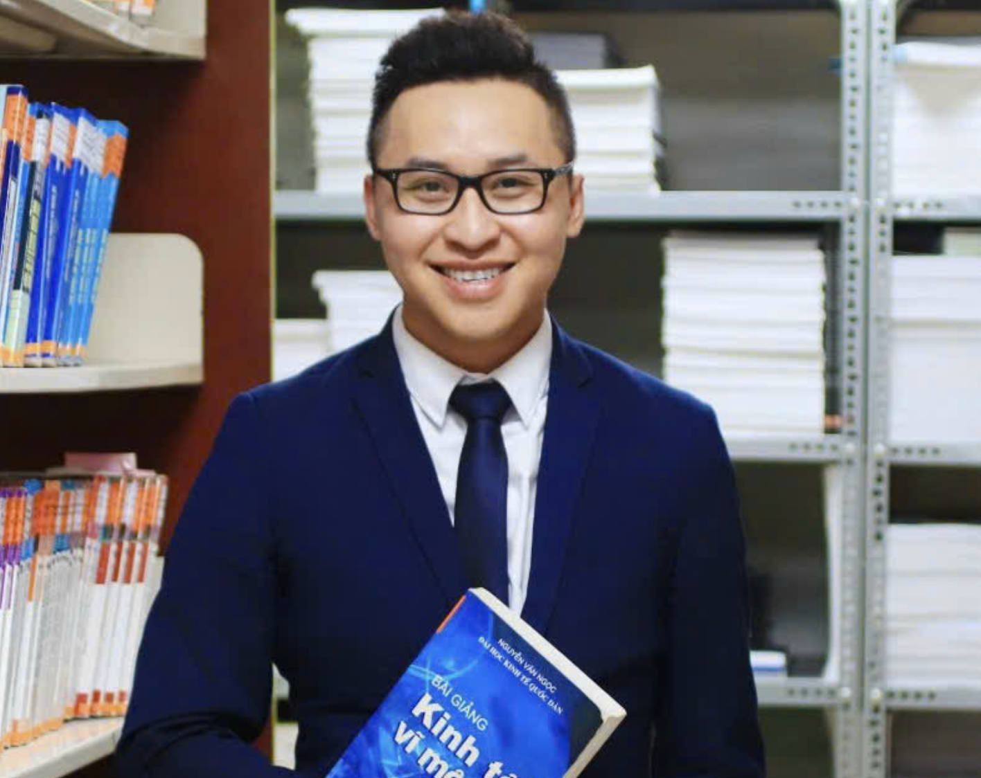 Chuyên gia tiết lộ yếu tố bất ngờ khiến giá bạc liên tục phá đỉnh - Ảnh 1