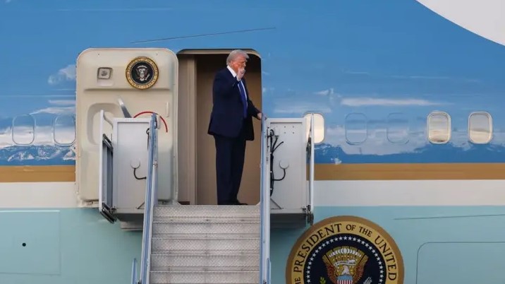 Fox News: Phát hiện 'điểm ngắm' bí ẩn hướng thẳng chuyên cơ Air Force One của ông Trump, FBI vào cuộc điều tra khẩn - Ảnh 2