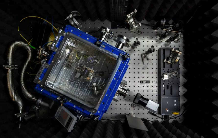 Startup tự tin thách thức ASML, TSMC: Tham vọng giảm giá chip còn 1/10, sẽ chạy nhanh hơn, linh hoạt hơn - Ảnh 2