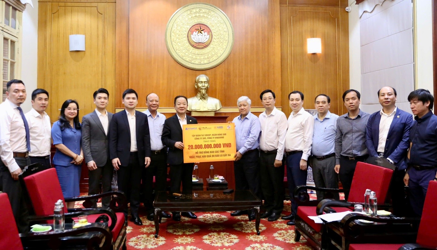 SHB và T&T Group đấu giá bức tranh 1 tỷ đồng để ủng hộ đồng bào vùng lũ - Ảnh 4