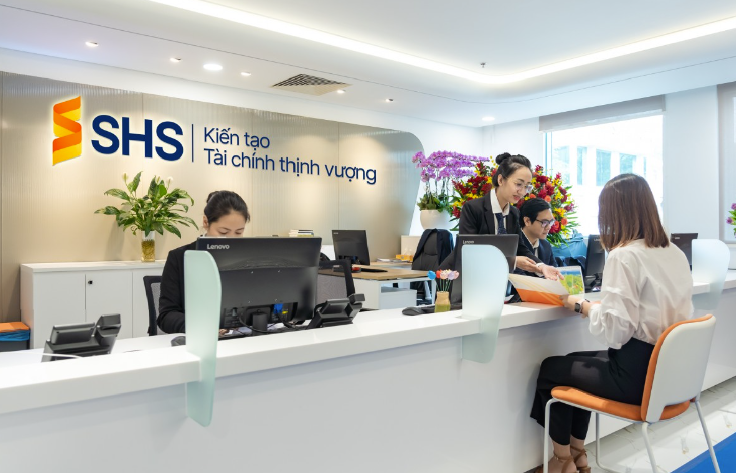 SHS dùng vốn từ phát hành ESOP để làm gì? - Ảnh 1