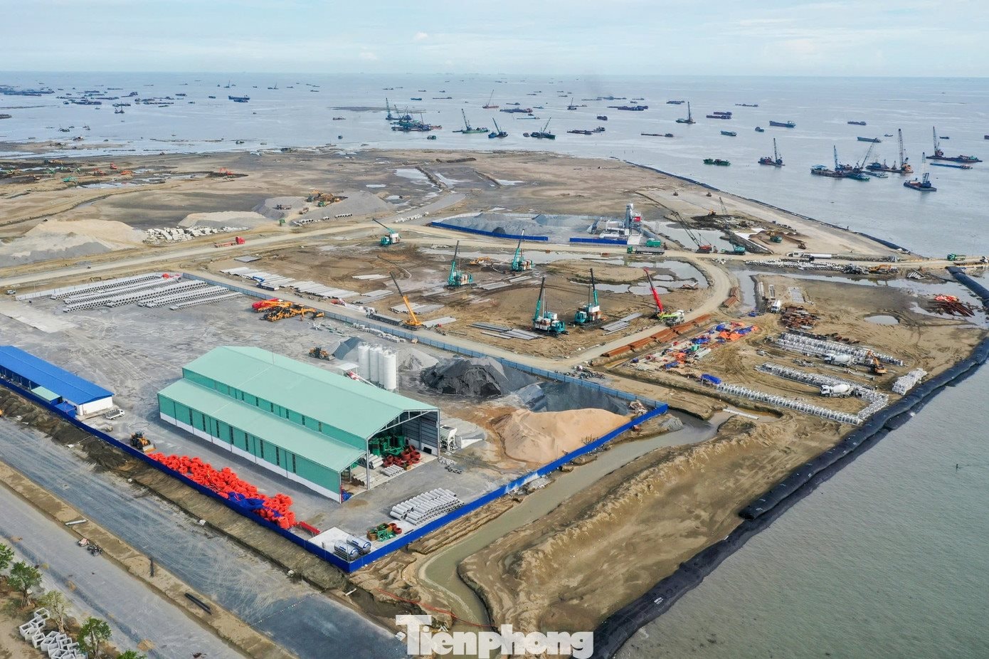 Thi công thần tốc "kỷ lục thế giới", đâu là công nghệ giúp siêu dự án 10 tỷ USD của Vingroup lấn biển? - Ảnh 2