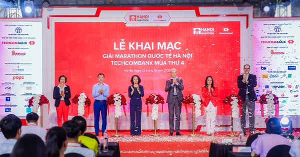 Khai mạc Giải Marathon Quốc tế Hà Nội Techcombank mùa thứ 4: Hơn 13.000 vận động viên, lần đầu tiên ứng dụng công nghệ AI trên đường chạy để tạo video cá nhân miễn phí cho tất cả VĐV