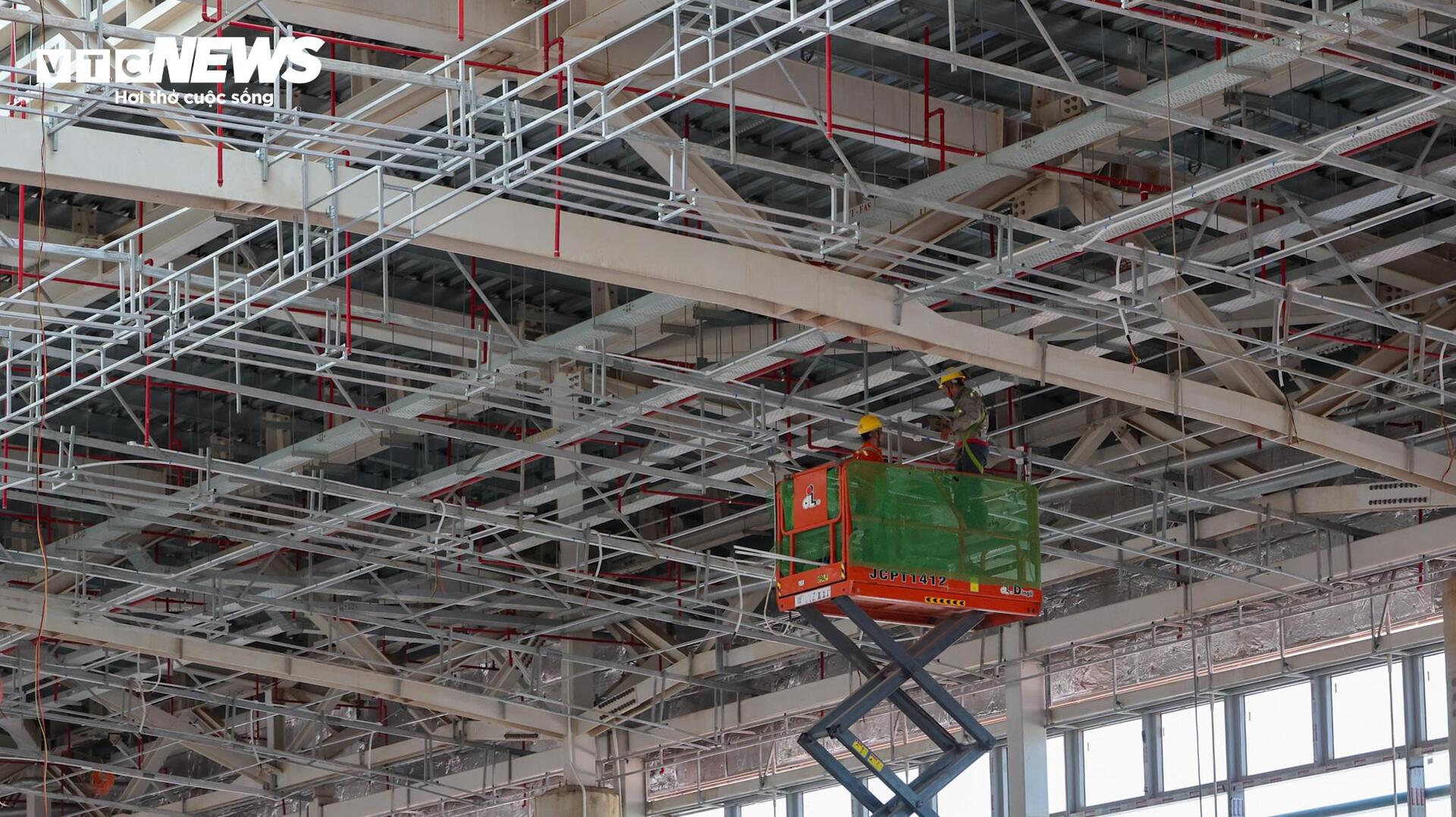 Công nhân thi công ngày đêm, nhiều hạng mục sân bay Long Thành vượt tiến độ - Ảnh 16