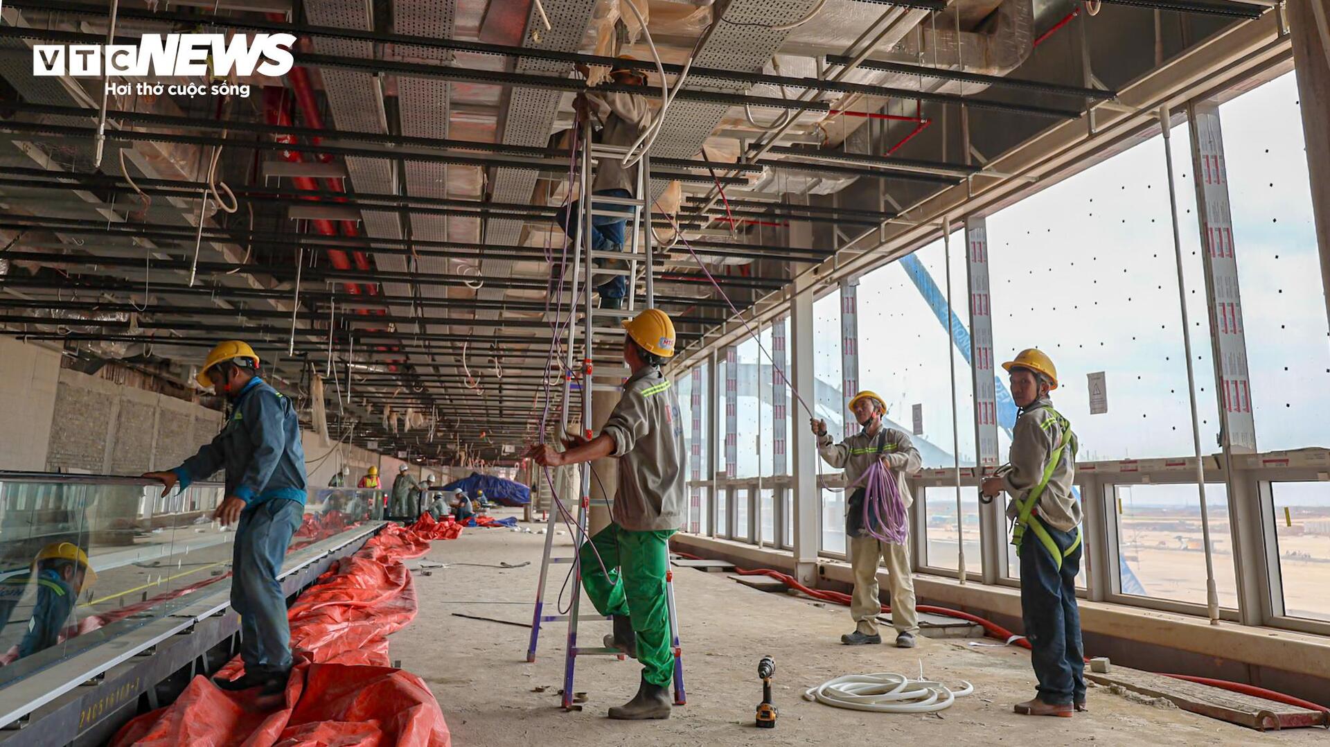 Công nhân thi công ngày đêm, nhiều hạng mục sân bay Long Thành vượt tiến độ - Ảnh 14