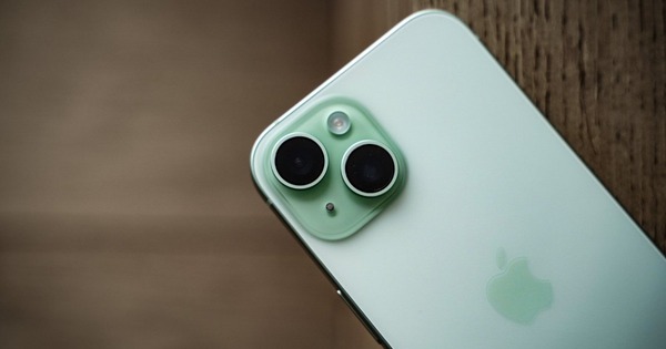 iPhone 15 lại tăng giá