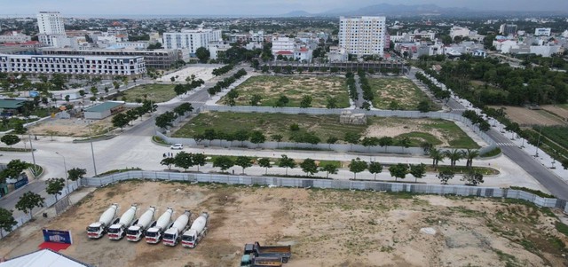 Giá vàng vượt 160 triệu/lượng: Nhà đầu tư chốt lời, săn đất ven biển đón sóng mới - Ảnh 2