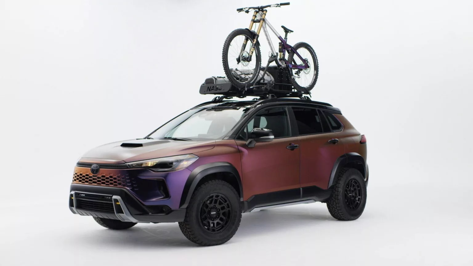 Toyota Corolla Cross bất ngờ thêm bản offroad: Gầm cao, lốp khủng, cốp thiết kế cực lạ, nhưng có chi tiết làm cho đẹp chứ không mấy tác dụng - Ảnh 2