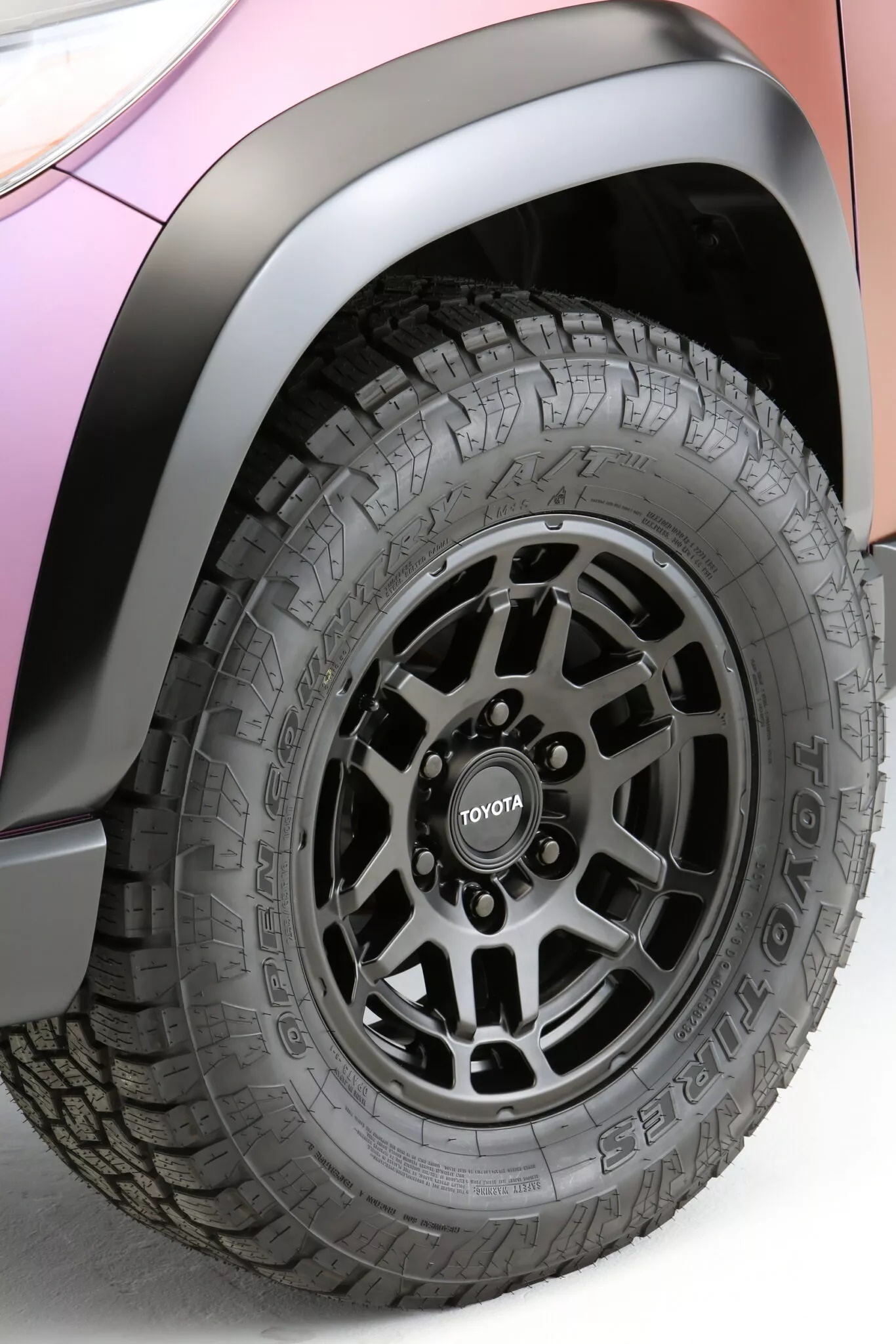 Toyota Corolla Cross bất ngờ thêm bản offroad: Gầm cao, lốp khủng, cốp thiết kế cực lạ, nhưng có chi tiết làm cho đẹp chứ không mấy tác dụng - Ảnh 8