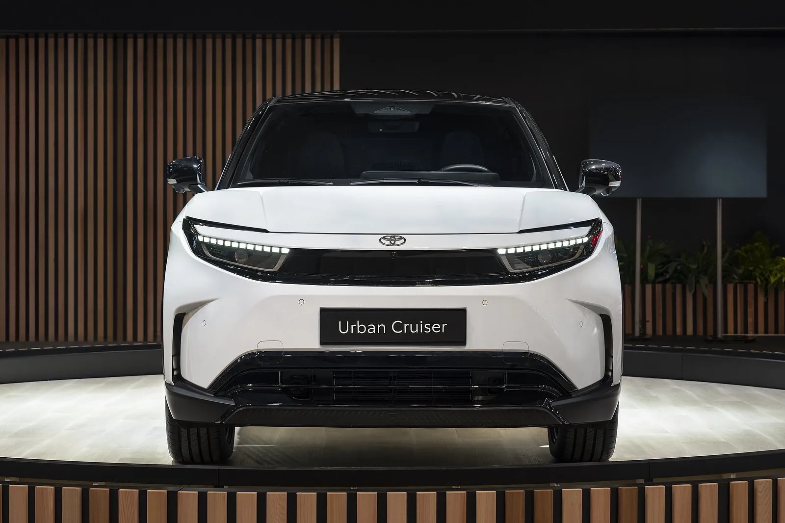 Hai mẫu SUV Toyota chạy điện này ‘rộng cửa’ về Việt Nam: Tháng sau mở bán tại ĐNÁ, dễ lắp ráp để có giá cạnh tranh - Ảnh 5