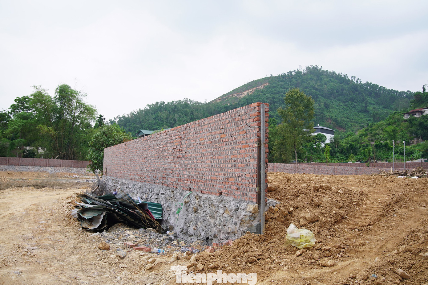 Hà Nội: Ao, hồ liên tục bị san lấp trái phép, chính quyền 'mũ ni che tai'? - Ảnh 4