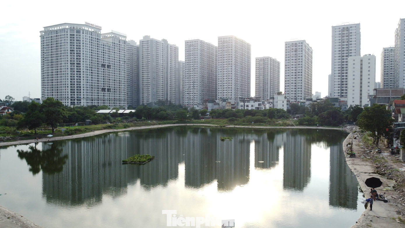 Lều lán, nhà tôn trái phép hóa vườn hoa tại khu chung cư đông đúc bậc nhất Thủ đô - Ảnh 14