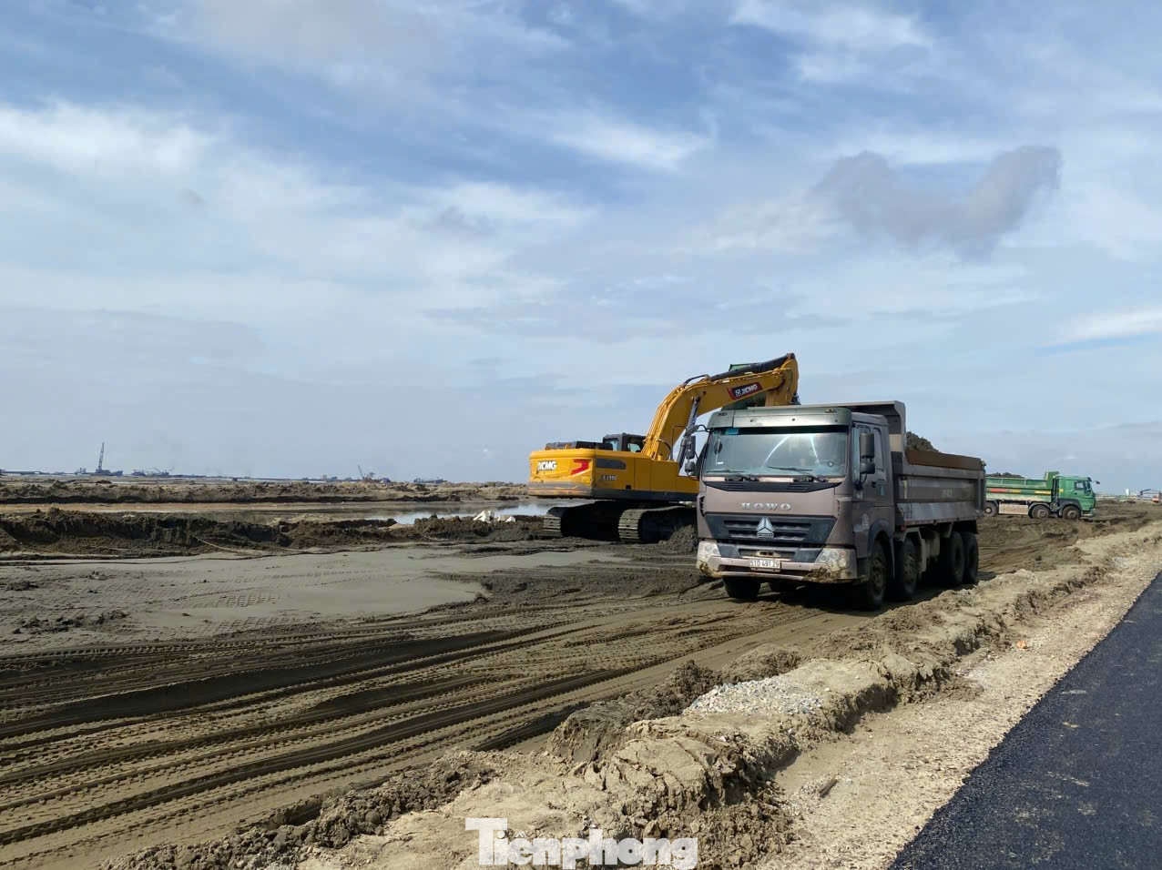 Khu đô thị lấn biển lớn nhất TPHCM đang được thi công thế nào? - Ảnh 10