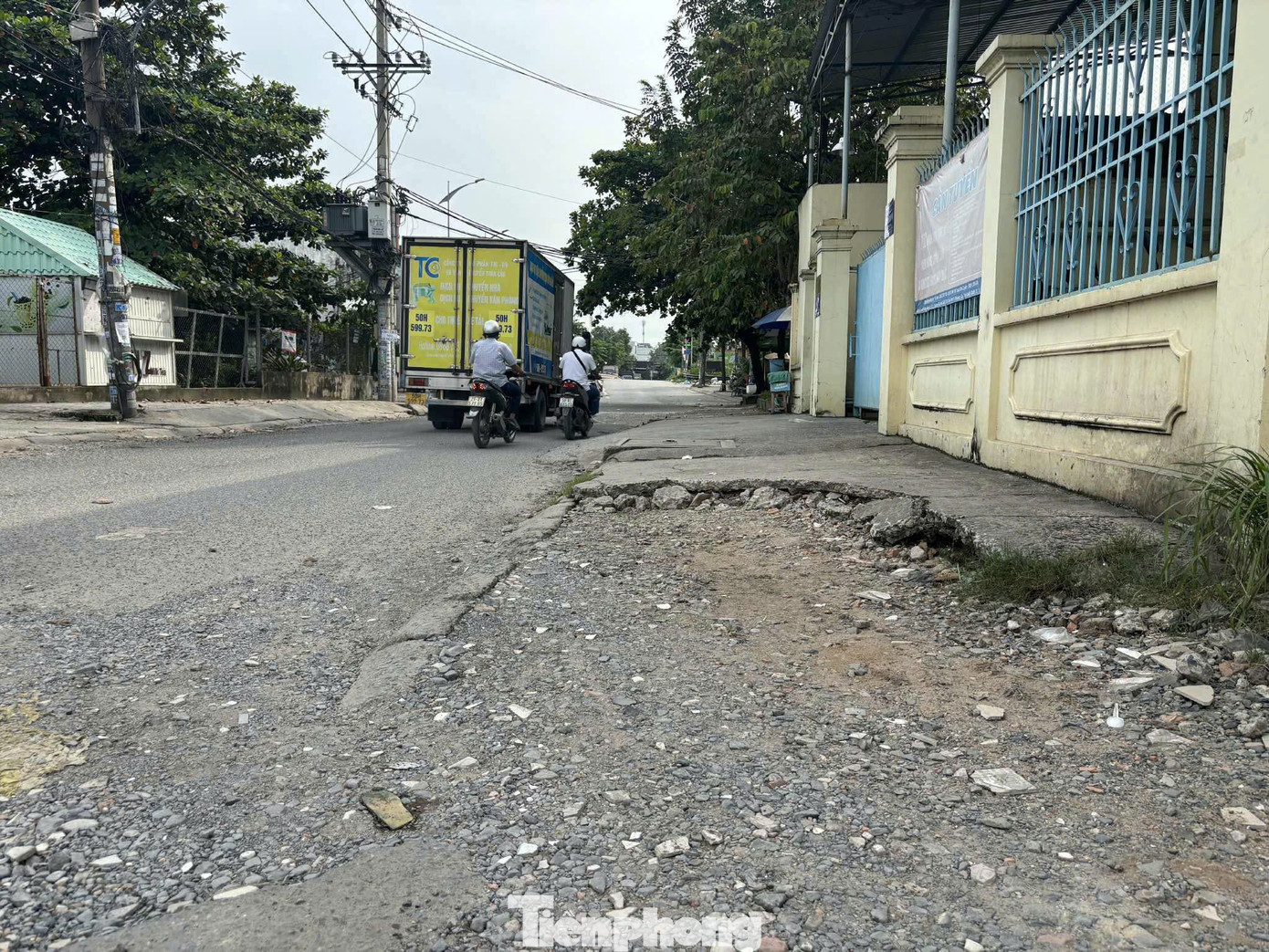Đường 'đau khổ' vừa đi vừa sợ ở TPHCM - Ảnh 7