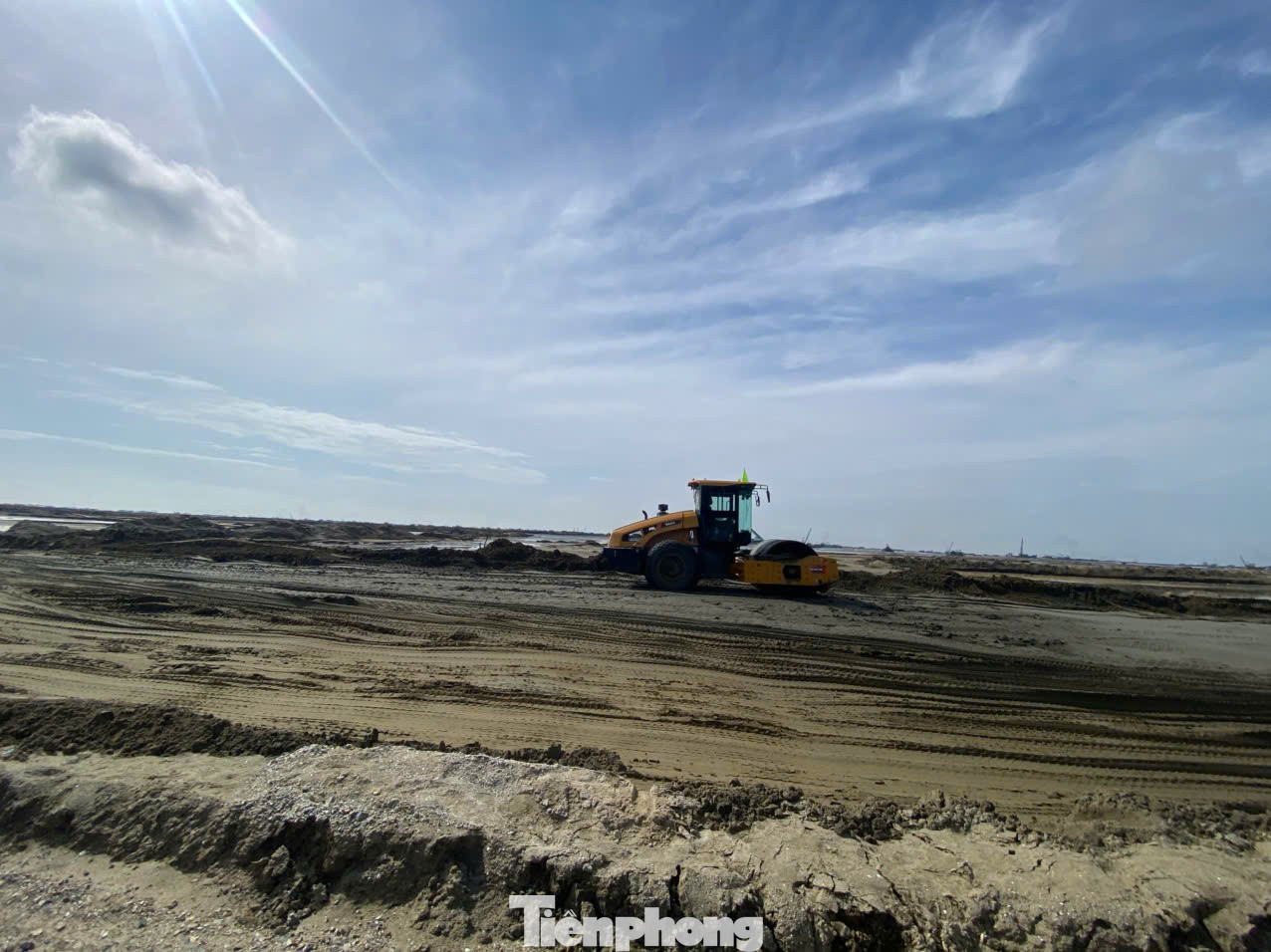 Khu đô thị lấn biển lớn nhất TPHCM đang được thi công thế nào? - Ảnh 9