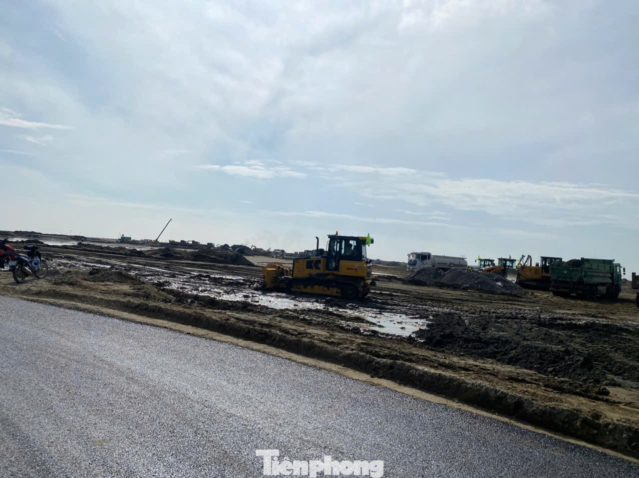 Khu đô thị lấn biển lớn nhất TPHCM đang được thi công thế nào? - Ảnh 6