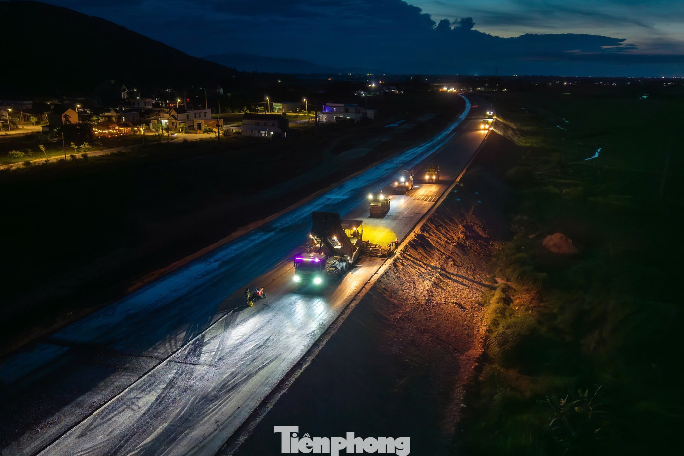 Cao tốc Quảng Ngãi - Hoài Nhơn hơn 20.000 tỷ nguy cơ chậm tiến độ - Ảnh 2