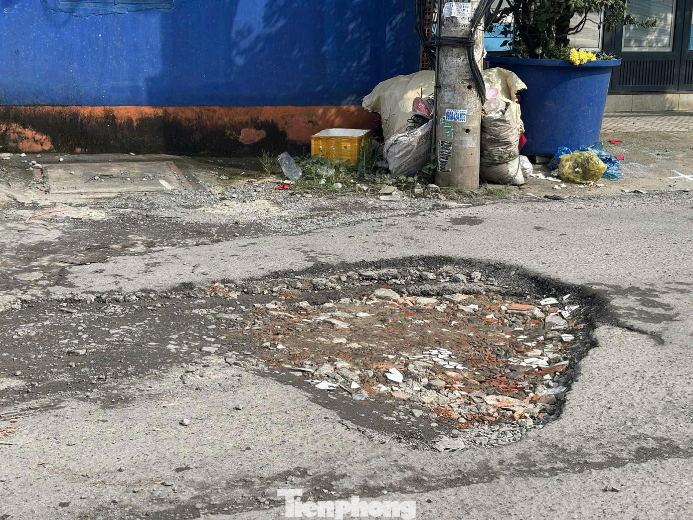 Đường 'đau khổ' vừa đi vừa sợ ở TPHCM - Ảnh 6