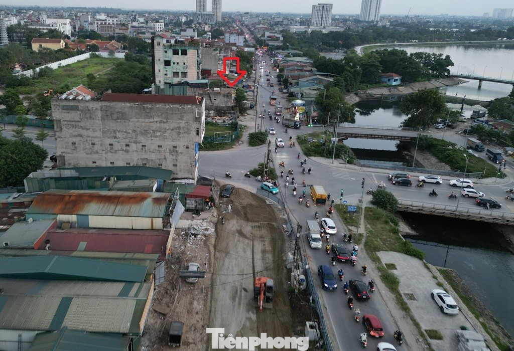 Dự án mở rộng đường Tam Trinh chậm tiến độ 7 năm, thi công 'xôi đỗ', gây ùn tắc kéo dài - Ảnh 4