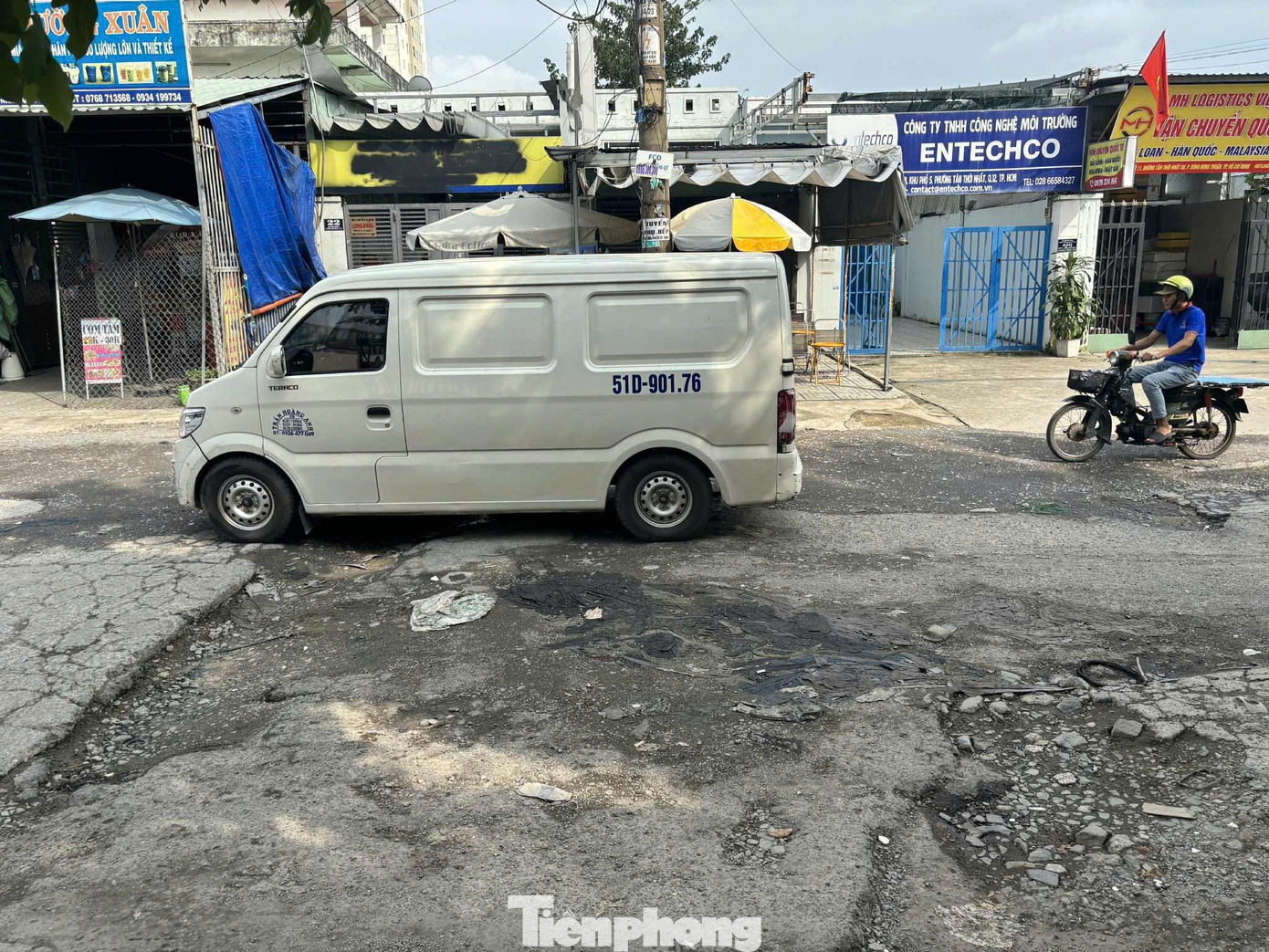 Đường 'đau khổ' vừa đi vừa sợ ở TPHCM - Ảnh 5