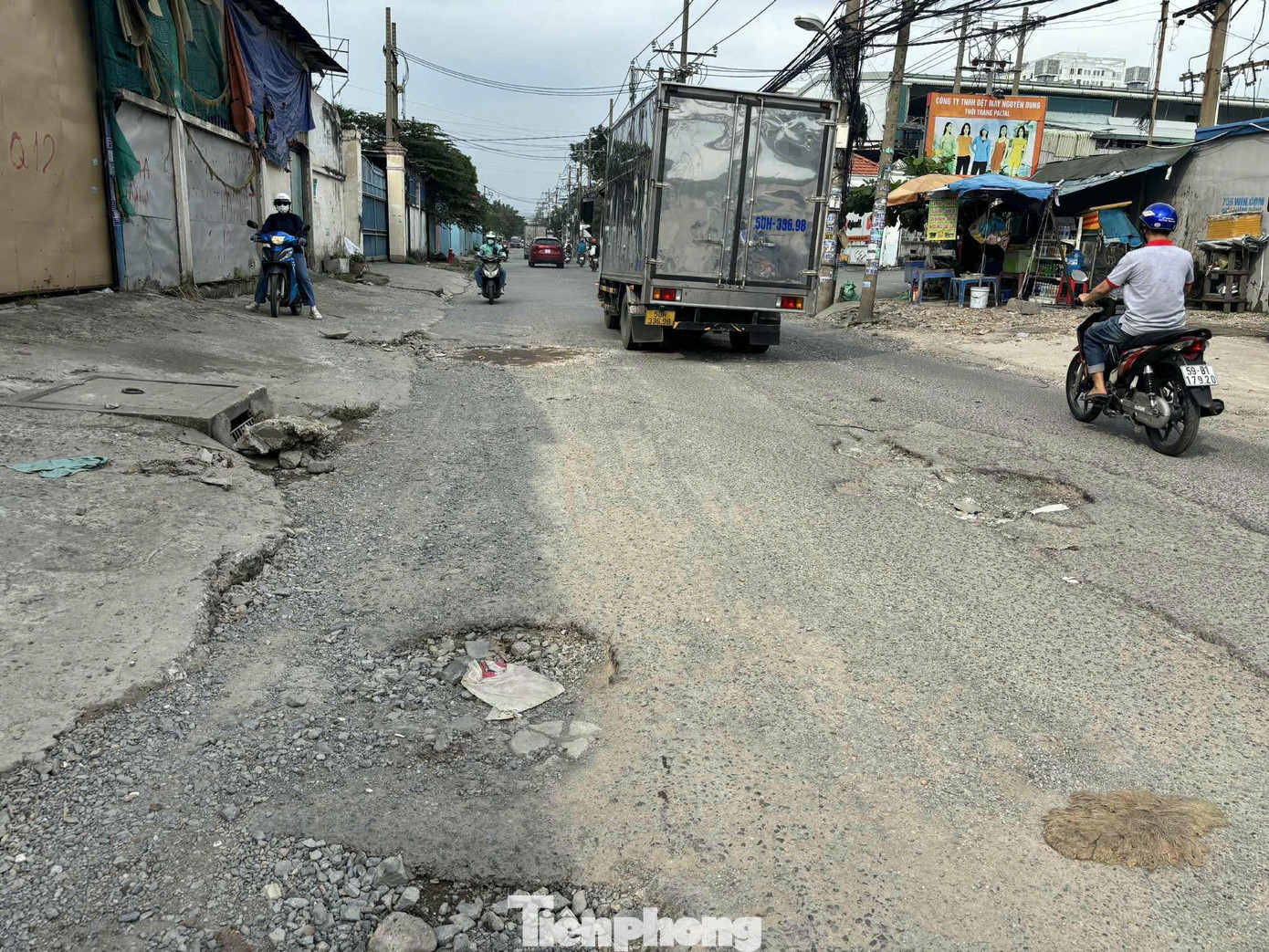 Đường 'đau khổ' vừa đi vừa sợ ở TPHCM - Ảnh 10