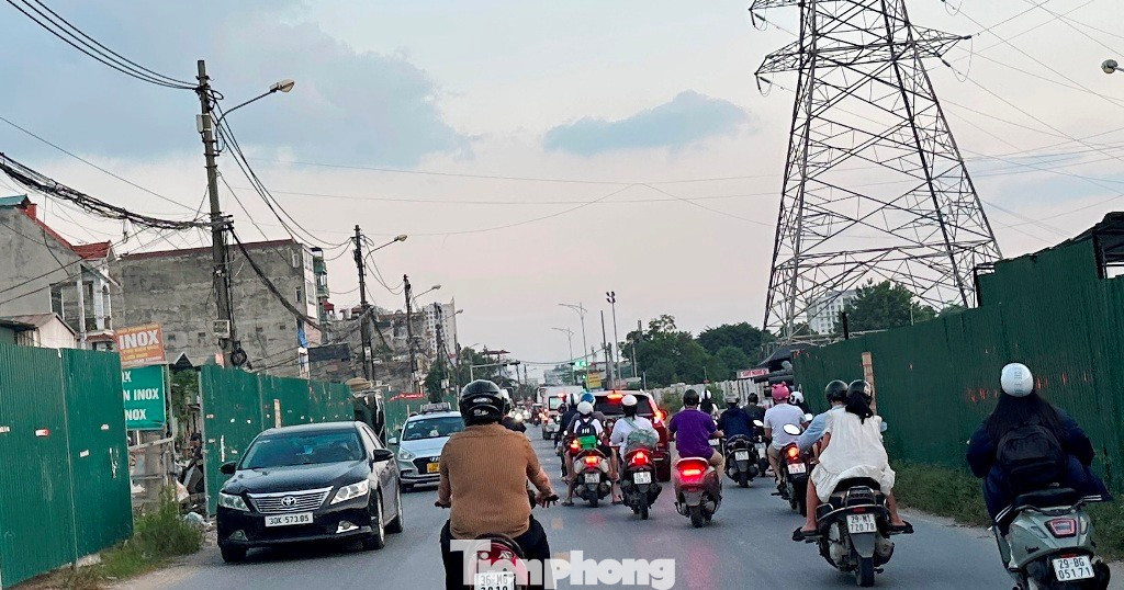 Dự án mở rộng đường Tam Trinh chậm tiến độ 7 năm, thi công 'xôi đỗ', gây ùn tắc kéo dài - Ảnh 6