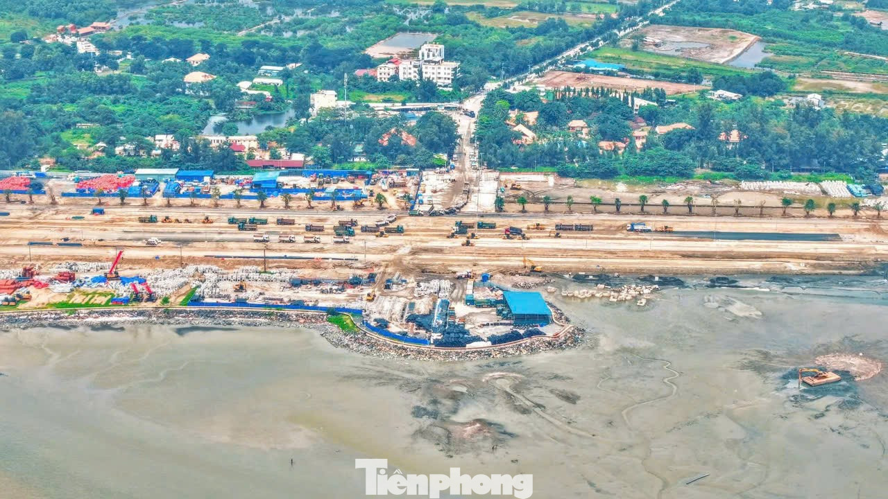 Khu đô thị lấn biển lớn nhất TPHCM đang được thi công thế nào? - Ảnh 14