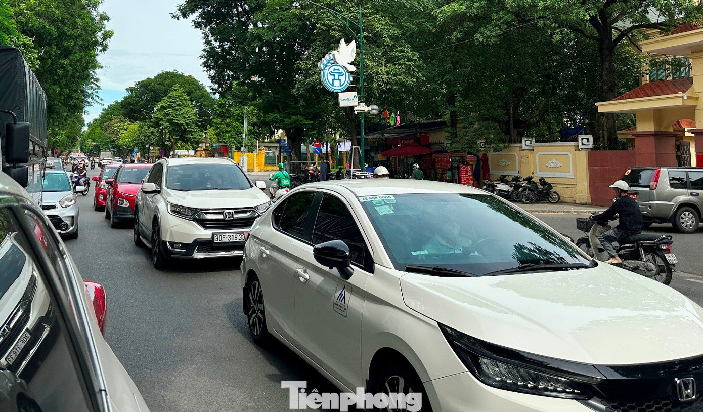 Thực trạng tại 4 'điểm đen' ùn tắc giao thông được Hà Nội ưu tiên xử lý - Ảnh 7