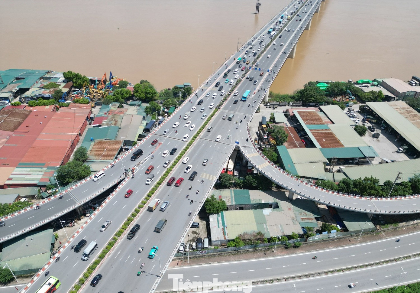 Hà Nội bổ sung quy hoạch thêm 10 cầu vượt sông Hồng - Ảnh 1