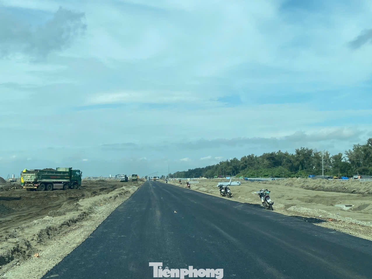 Khu đô thị lấn biển lớn nhất TPHCM đang được thi công thế nào? - Ảnh 12