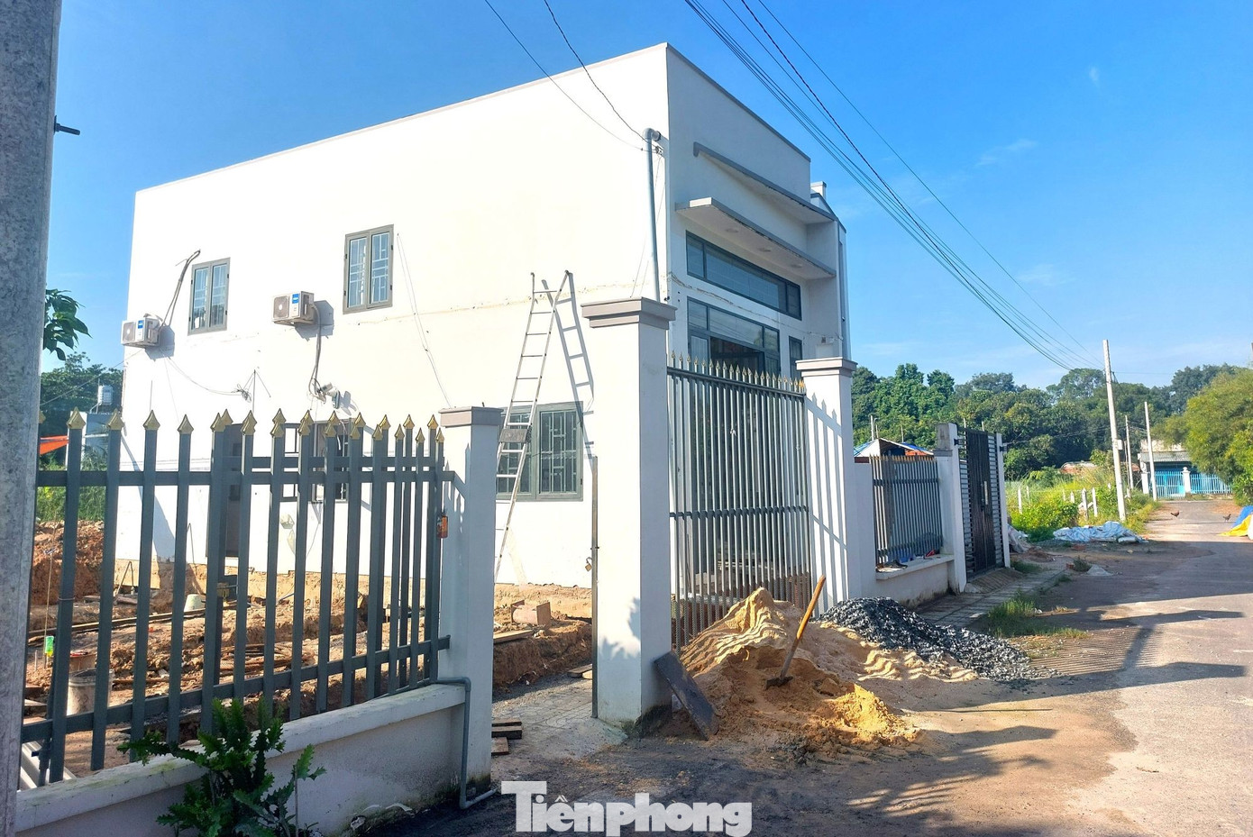 ‘Thần đèn’ đưa căn nhà xây nhầm trên đất người khác về đúng vị trí - Ảnh 12