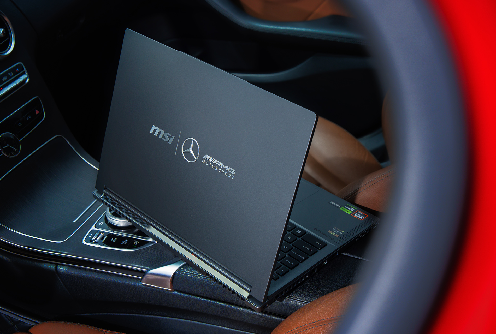 Trải nghiệm laptop là 'cú bắt tay' giữa MSI và Mercedes-AMG: Thiết kế khác biệt, hiệu năng mạnh mẽ, giá bằng một chiếc SH - Ảnh 8