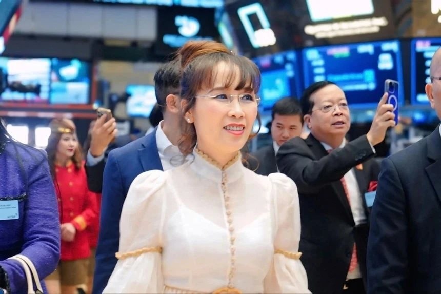 Tỷ phú Nguyễn Thị Phương Thảo vừa lập kỷ lục chưa từng có với phụ nữ Việt Nam - Ảnh 1