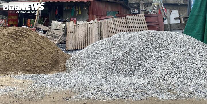 Giá vật liệu xây dựng tăng cao, giá nhà càng khó giảm - Ảnh 1