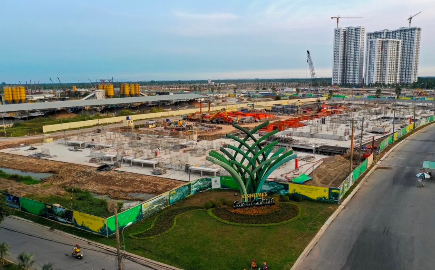 Bất động sản TP.HCM: Nguồn cung khan hiếm, khả năng chi trả ngày càng giảm - Ảnh 1