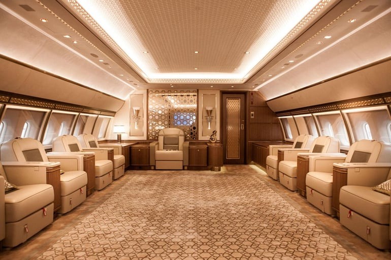 Doanh nhân Ả Rập đặt mua chiếc máy bay riêng lớn nhất thế giới, biến nó thành 'cung điện bay' cho 80 người - nhưng chưa kịp đặt chân lên đã phá sản - Ảnh 3