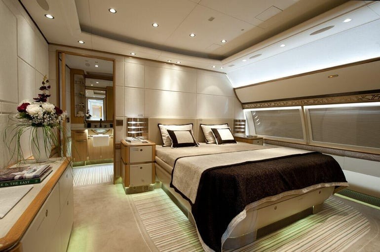 Doanh nhân Ả Rập đặt mua chiếc máy bay riêng lớn nhất thế giới, biến nó thành 'cung điện bay' cho 80 người - nhưng chưa kịp đặt chân lên đã phá sản - Ảnh 4