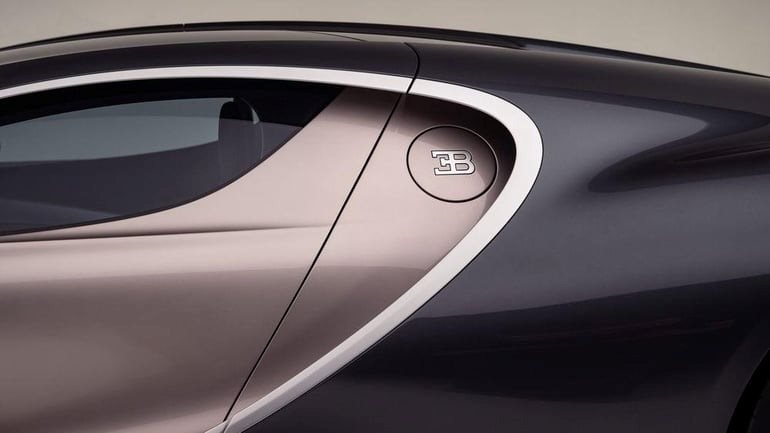 Tesla sản xuất một chiếc xe mất 17 giây, còn hãng này lại mất 300 giờ mới chế tạo xong một chiếc tay nắm cửa ô tô - Ảnh 2