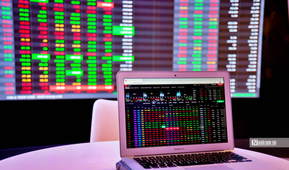 Xử phạt loạt doanh nghiệp, cá nhân vi phạm trong lĩnh vực chứng khoán - Ảnh 1