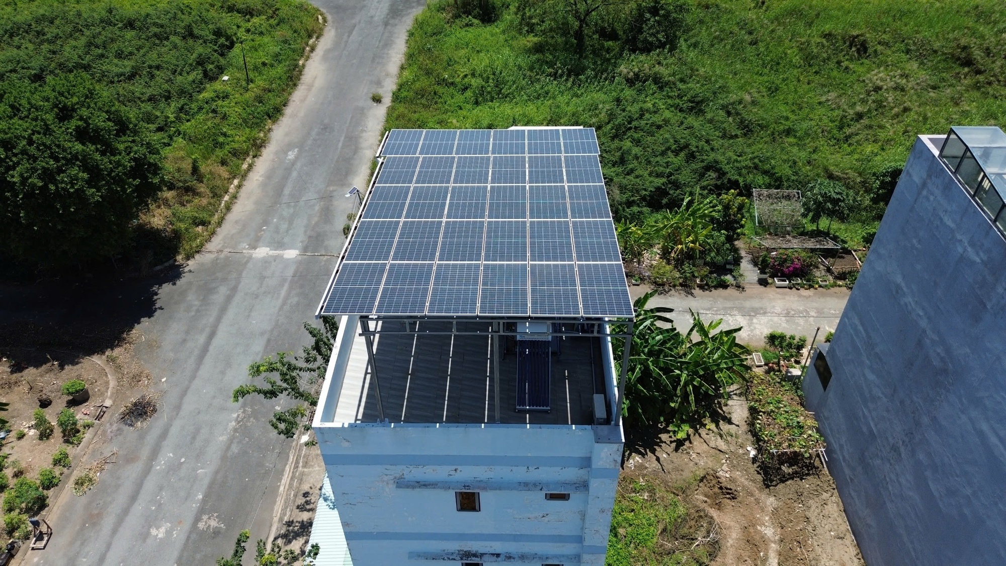 Đề xuất mới liên quan đến hộ gia đình lắp đặt điện mặt trời mái nhà - Ảnh 1