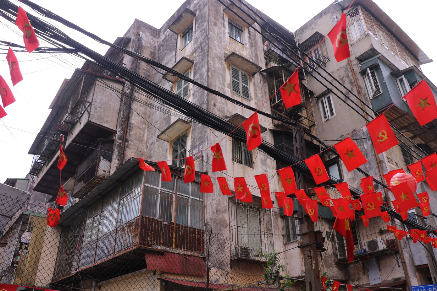 Chờ đợi một cuộc “đổi đời” - Ảnh 2