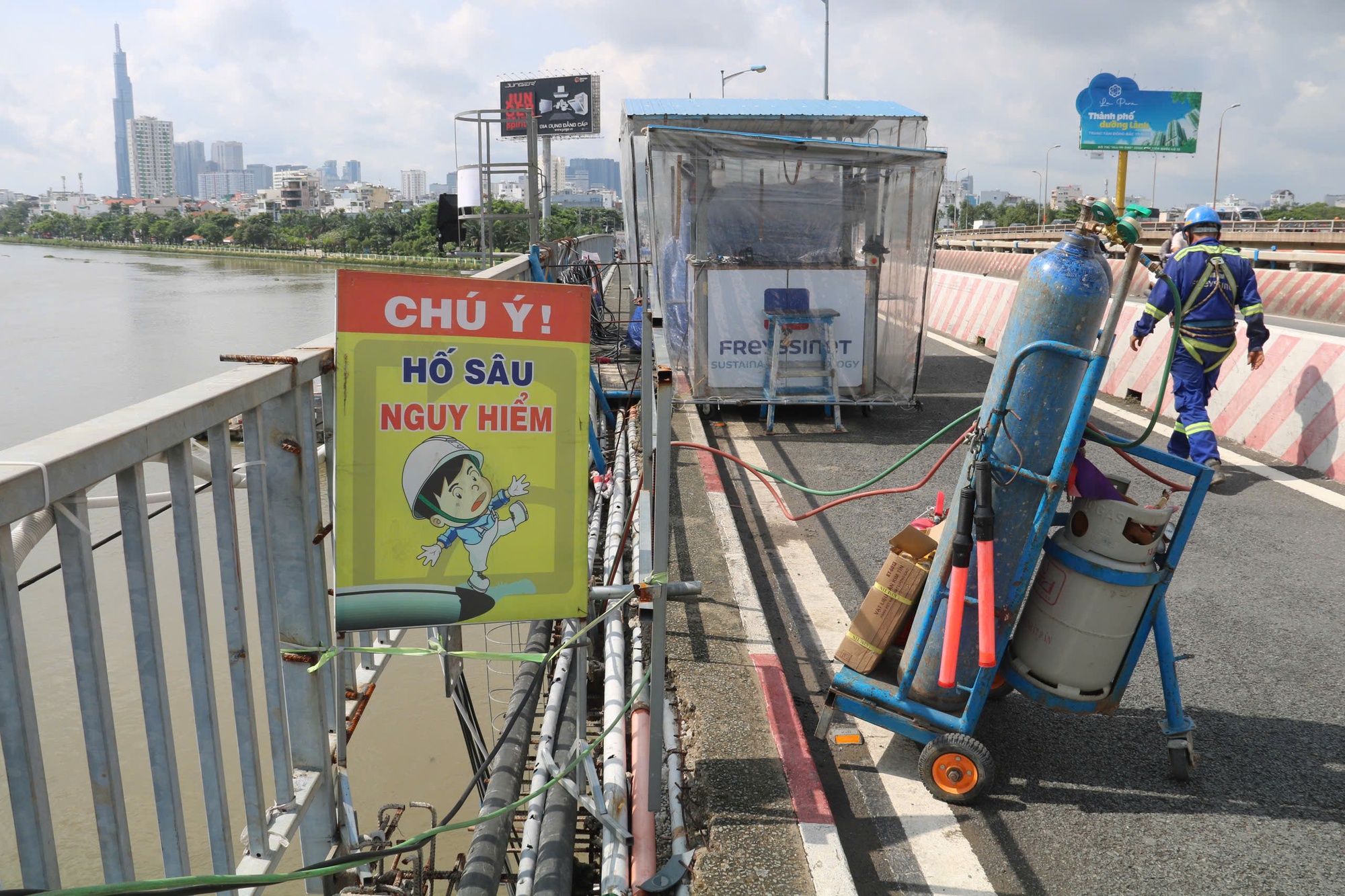 Cận cảnh cầu Bình Triệu 1 cao thêm 1,08 m - Ảnh 4