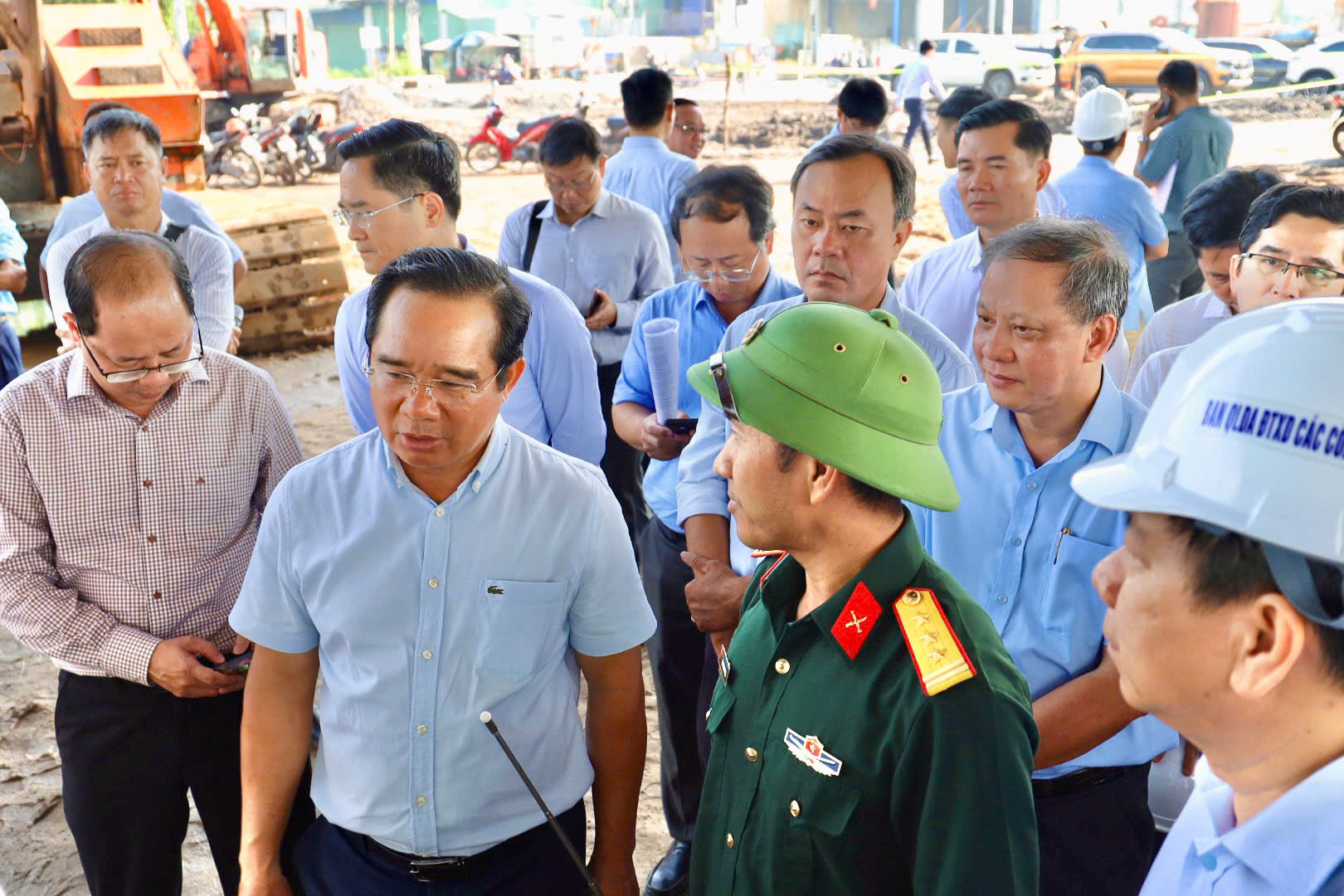 Cao tốc TP HCM - Mộc Bài: Chủ tịch UBND TP HCM yêu cầu bảo đảm tiến độ thông xe - Ảnh 1