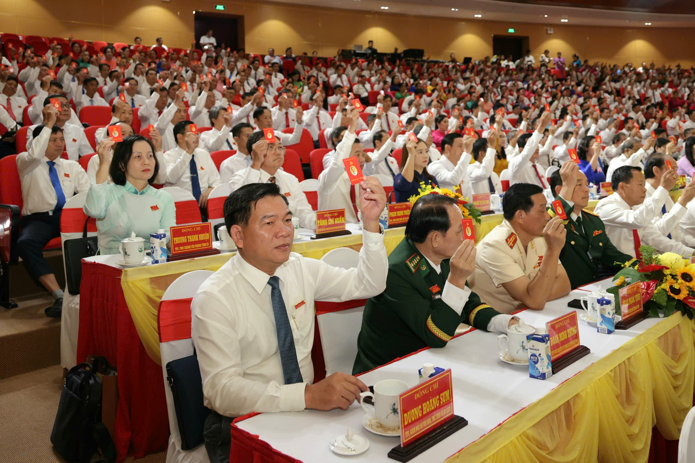 Vĩnh Long phấn đấu thành trung tâm kinh tế biển, trung tâm sản xuất năng lượng tái tạo - Ảnh 2