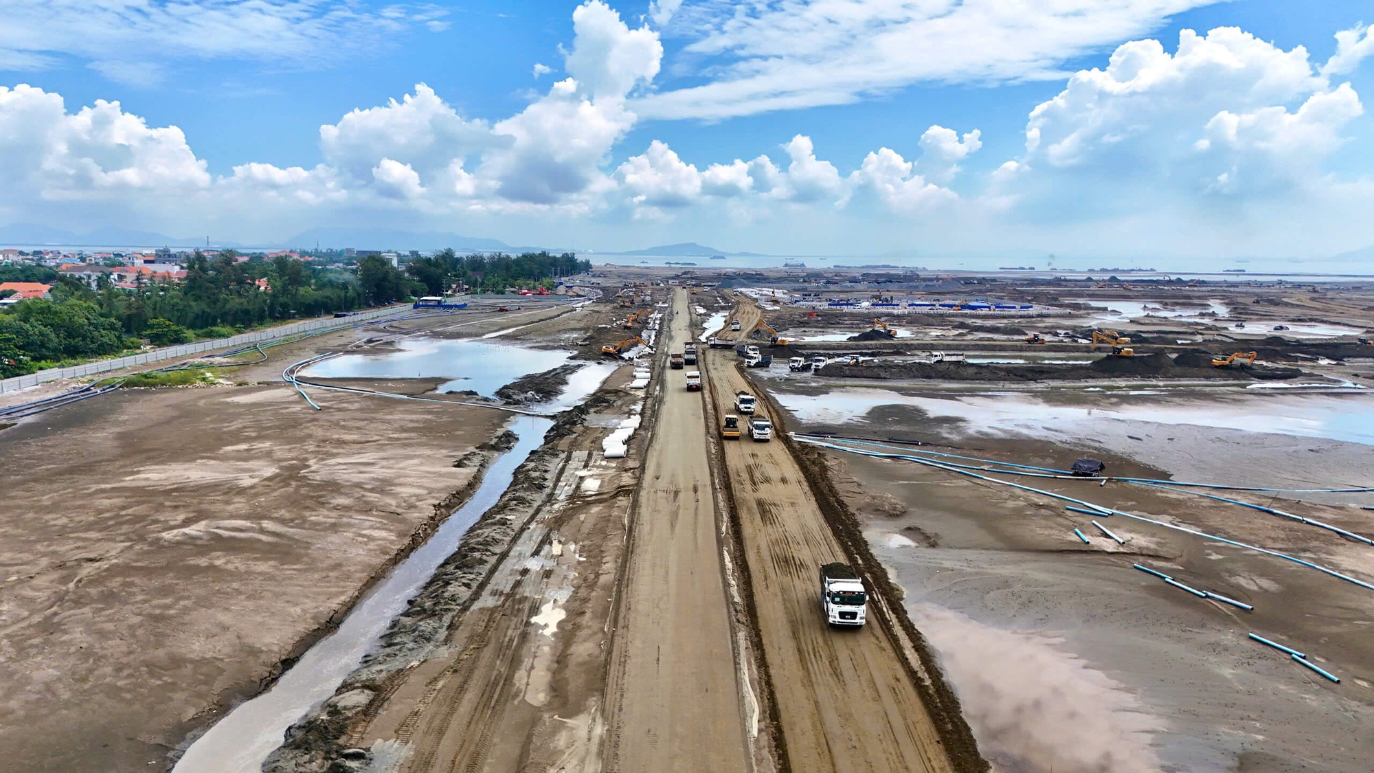 Choáng ngợp cảnh đại công trình 10 tỷ USD của Vingroup sau vài năm nữa, sẽ chạm tay vào "kỷ lục thế giới"? - Ảnh 23