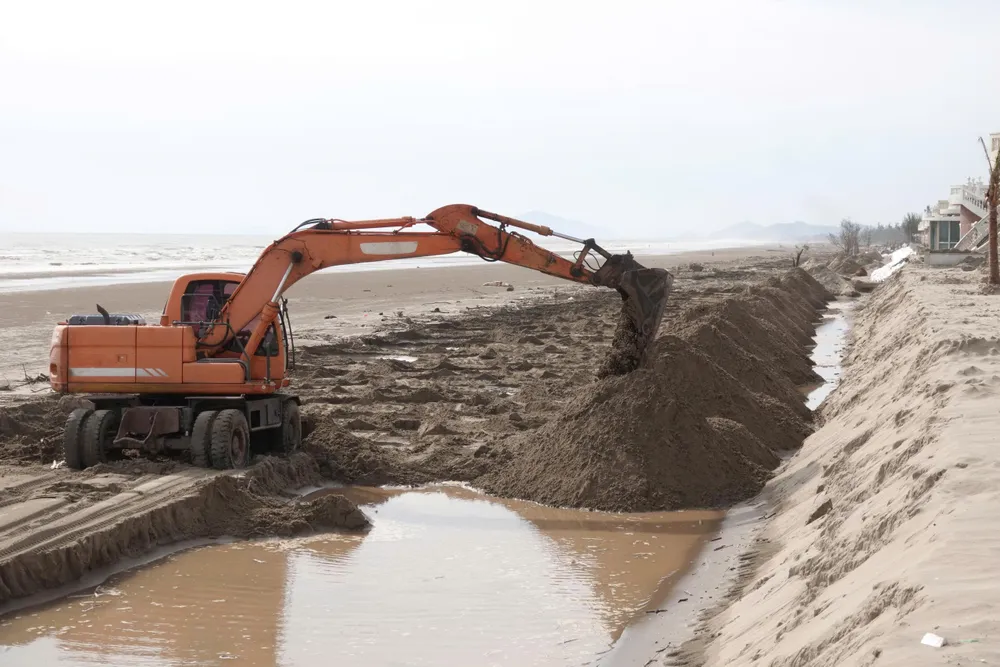 Sở Xây dựng Hà Tĩnh nói gì về vụ nhiều căn villa sát biển đổ sập sau bão số 10? - Ảnh 11