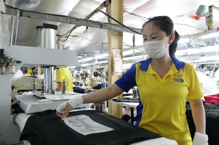 Doanh nghiệp khó khăn được tạm dừng đóng quỹ hưu trí và tử tuất - Ảnh 1