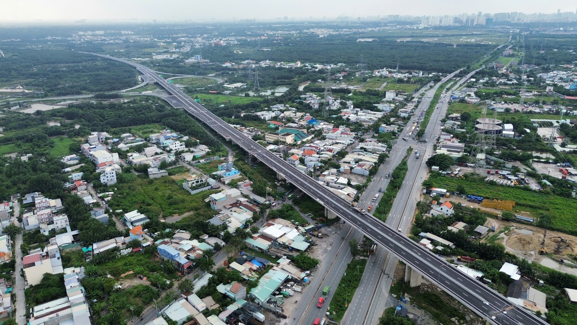 Ngắm cầu dây văng có tĩnh không cao nhất Việt Nam - Ảnh 9